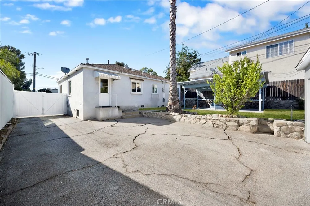4444 Rosemont Avenue Montrose, CA 91020