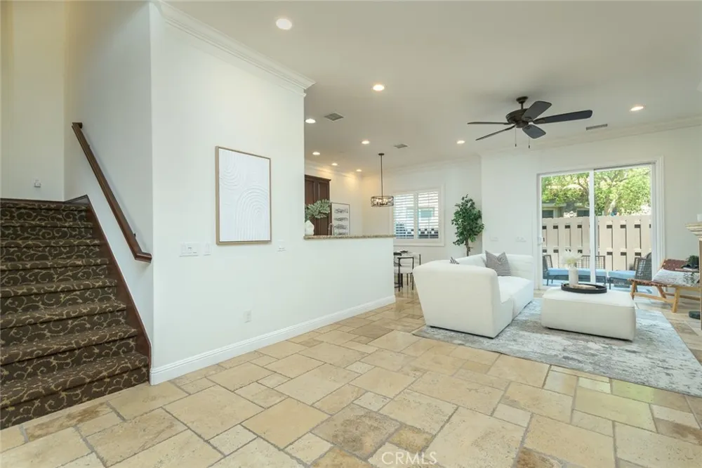 21929 Cortina Chatsworth, CA 91311