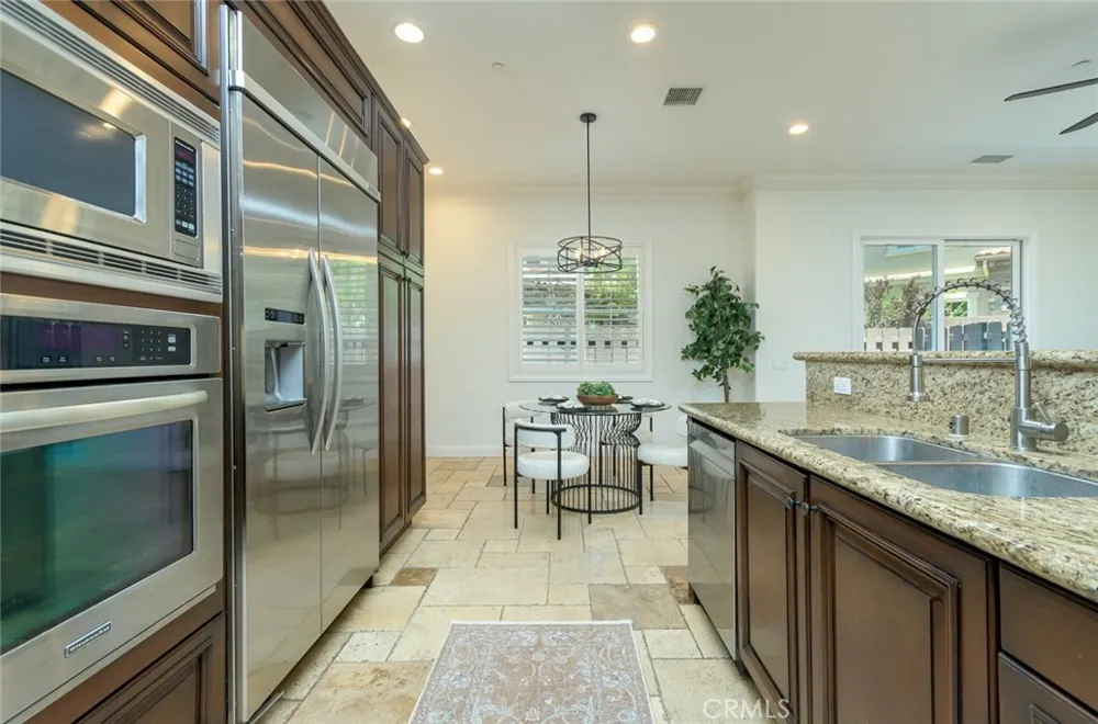21929 Cortina Chatsworth, CA 91311