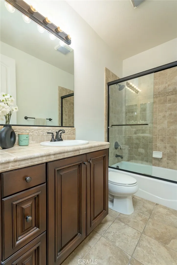 21929 Cortina Chatsworth, CA 91311