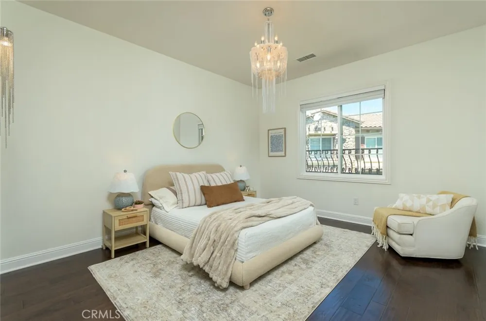 21929 Cortina Chatsworth, CA 91311