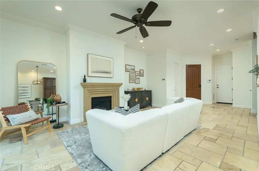 21929 Cortina Chatsworth, CA 91311