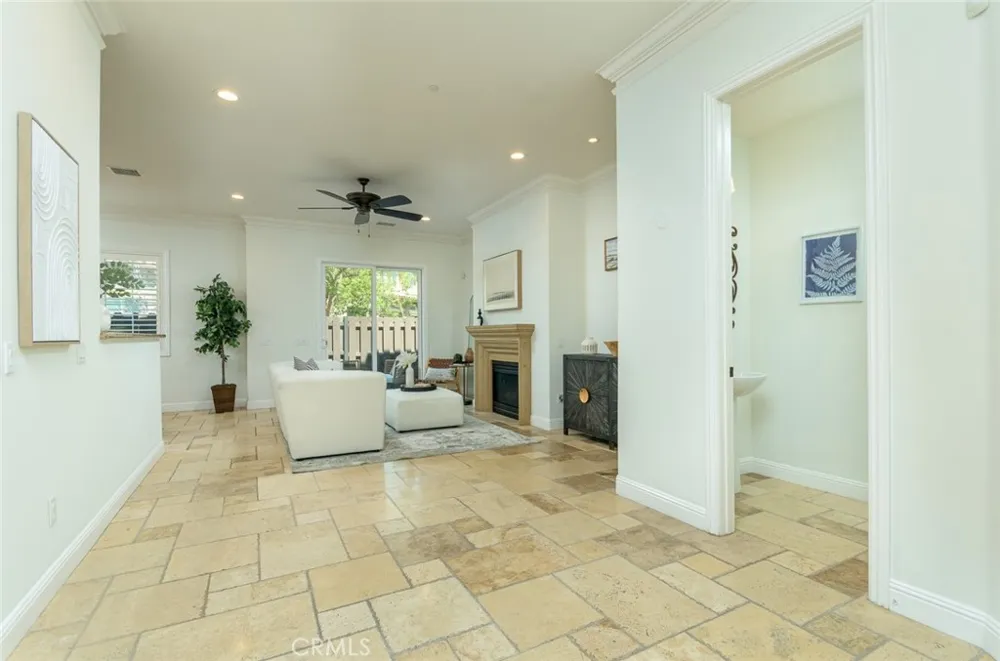 21929 Cortina Chatsworth, CA 91311