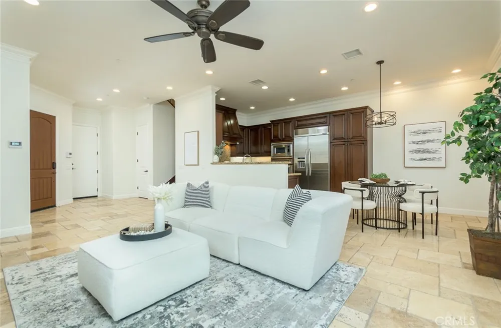 21929 Cortina Chatsworth, CA 91311