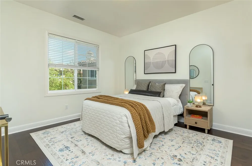 21929 Cortina Chatsworth, CA 91311