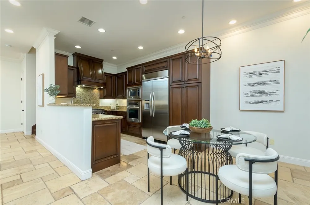 21929 Cortina Chatsworth, CA 91311