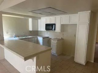 5050 Canyon Crest Riverside, CA 92507