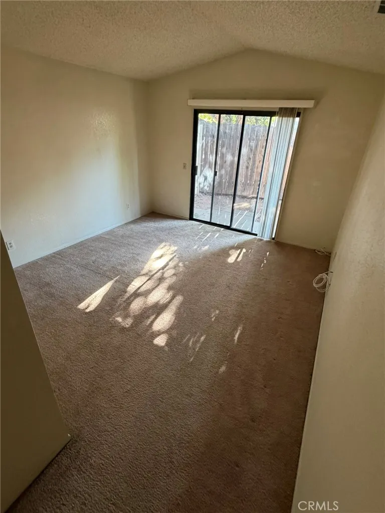 5050 Canyon Crest Riverside, CA 92507