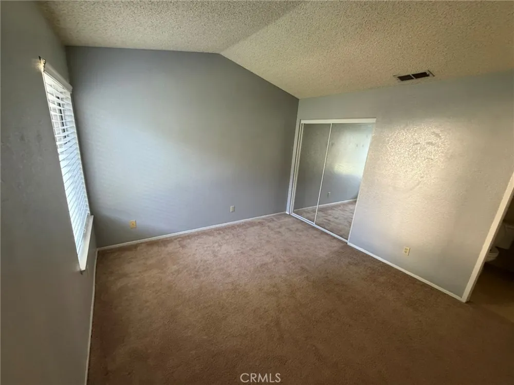 5050 Canyon Crest Riverside, CA 92507