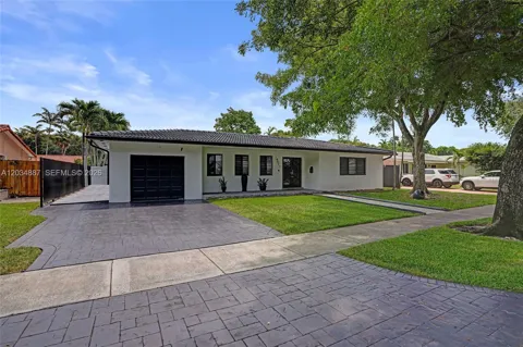 14021 Cypress Ct