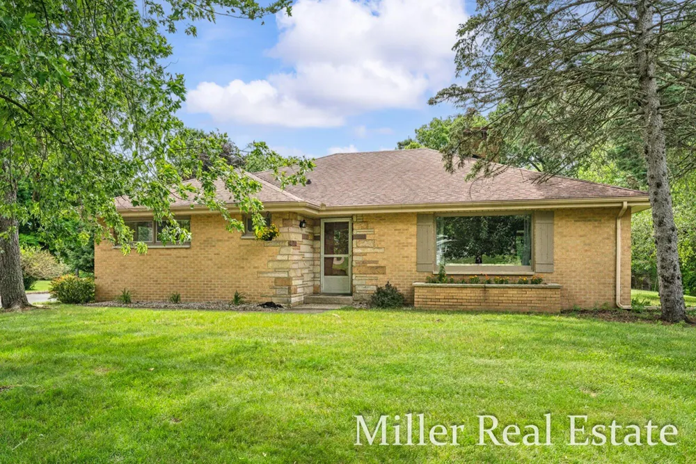 1140 David Drive Hastings, MI 49058