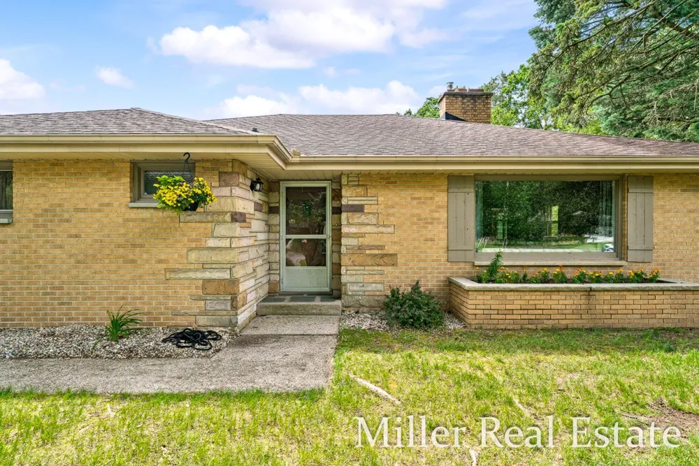 1140 David Drive Hastings, MI 49058