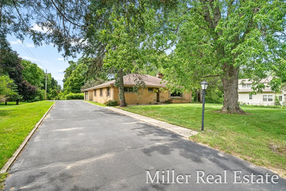 1140 David Drive Hastings, MI 49058