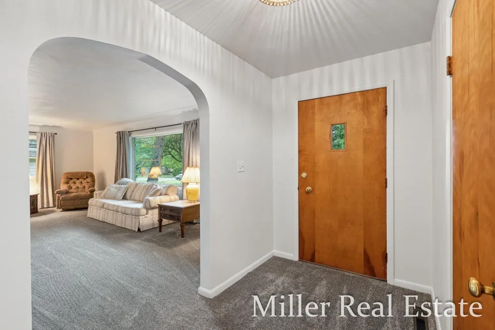 1140 David Drive Hastings, MI 49058