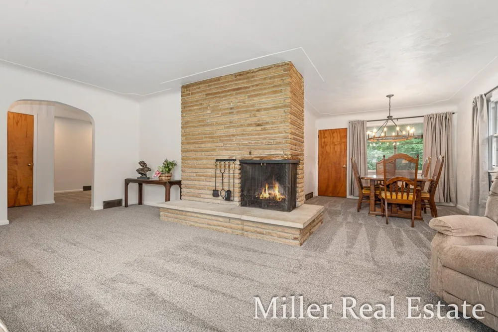 1140 David Drive Hastings, MI 49058