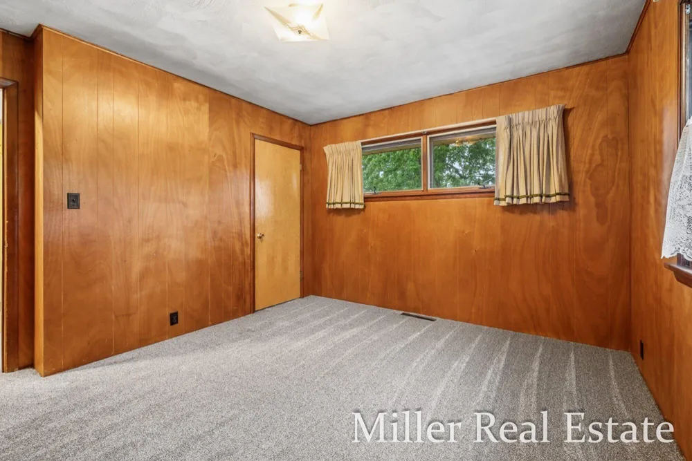 1140 David Drive Hastings, MI 49058