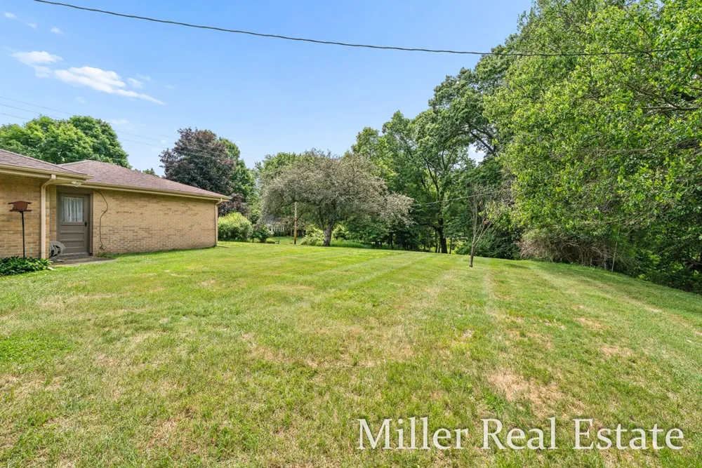 1140 David Drive Hastings, MI 49058