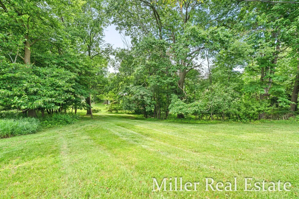 1140 David Drive Hastings, MI 49058
