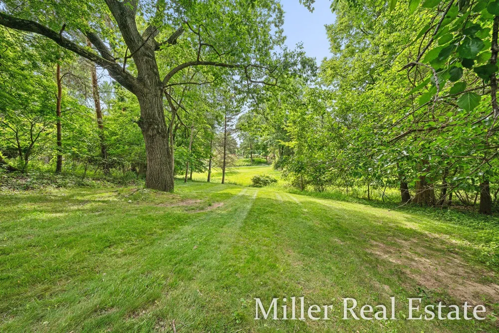 1140 David Drive Hastings, MI 49058