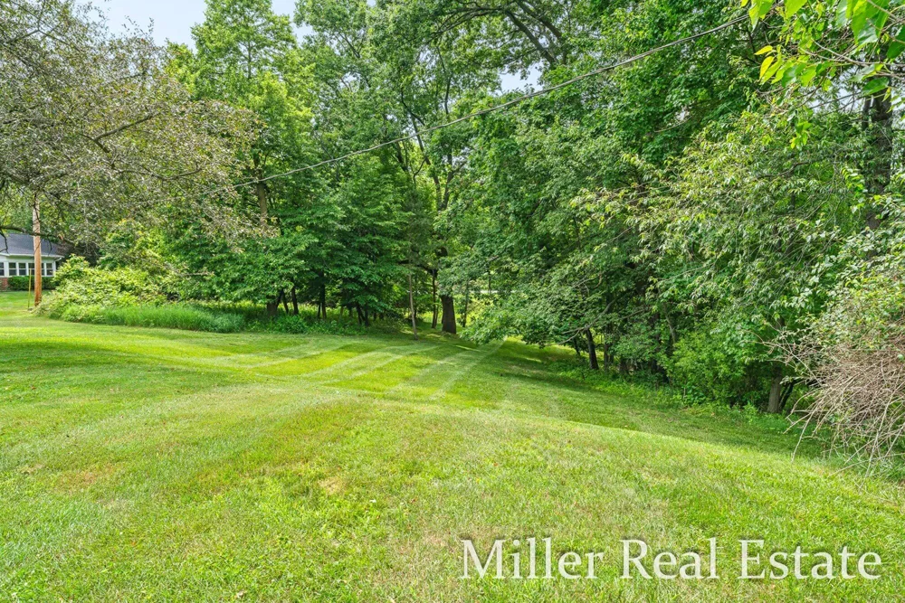 1140 David Drive Hastings, MI 49058