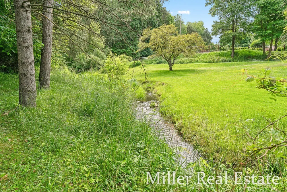 1140 David Drive Hastings, MI 49058