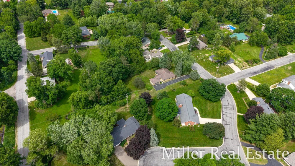 1140 David Drive Hastings, MI 49058