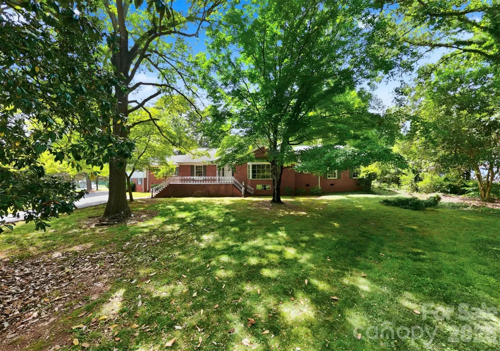 826 S College Avenue Newton, NC 28658
