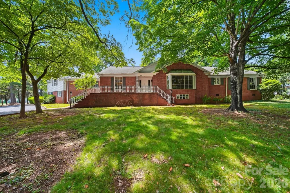 826 S College Avenue Newton, NC 28658