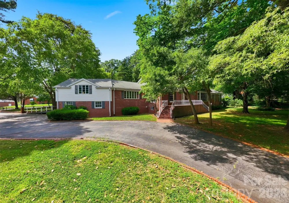 826 S College Avenue Newton, NC 28658