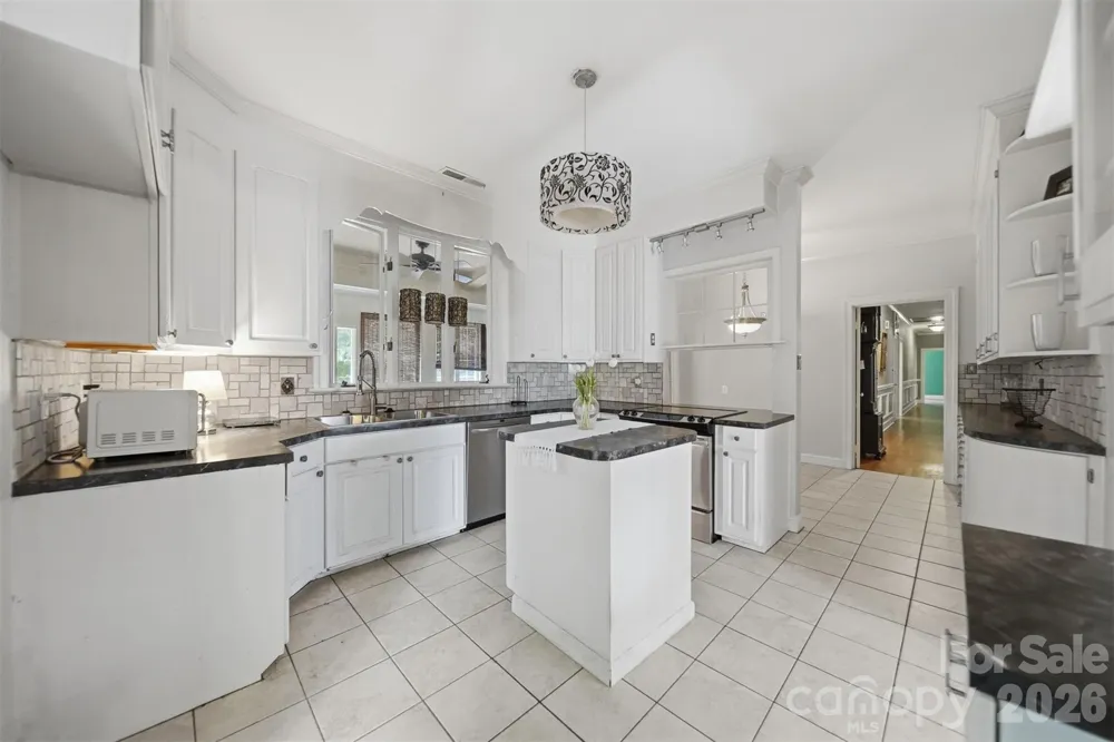 826 S College Avenue Newton, NC 28658