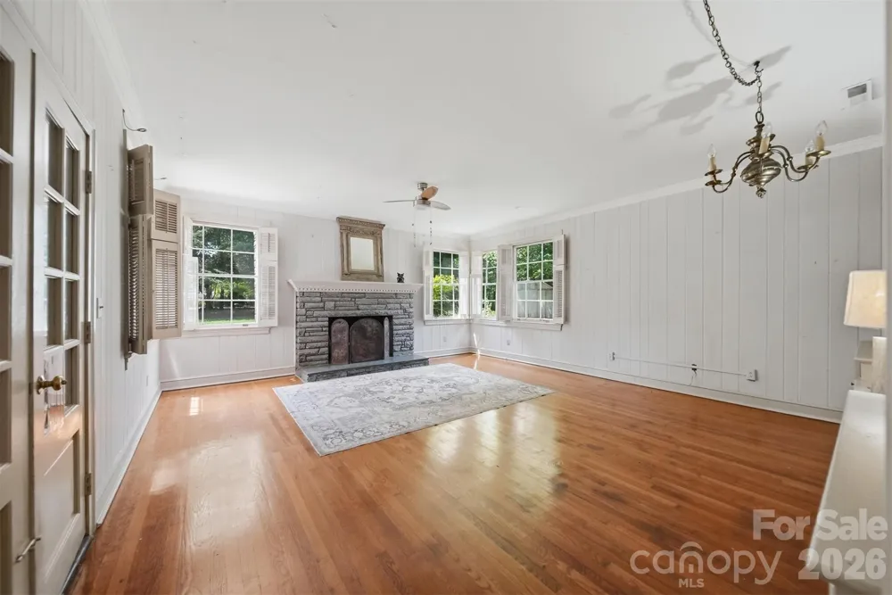 826 S College Avenue Newton, NC 28658