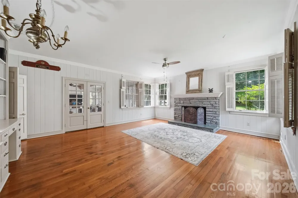 826 S College Avenue Newton, NC 28658