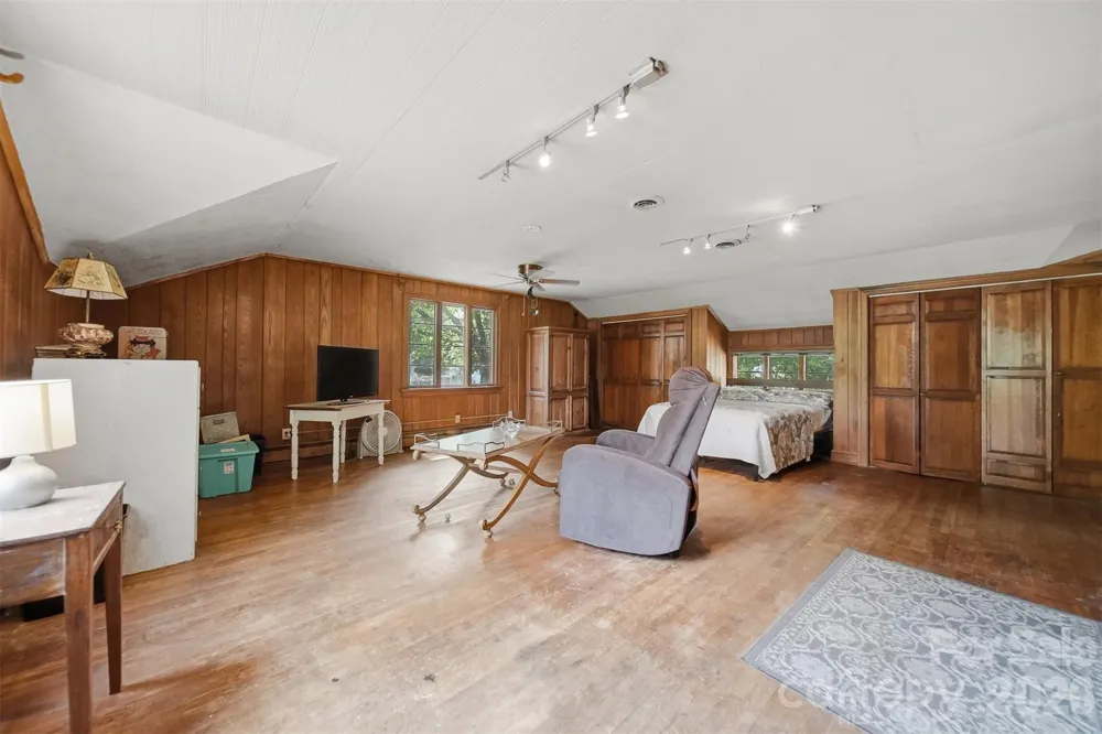 826 S College Avenue Newton, NC 28658