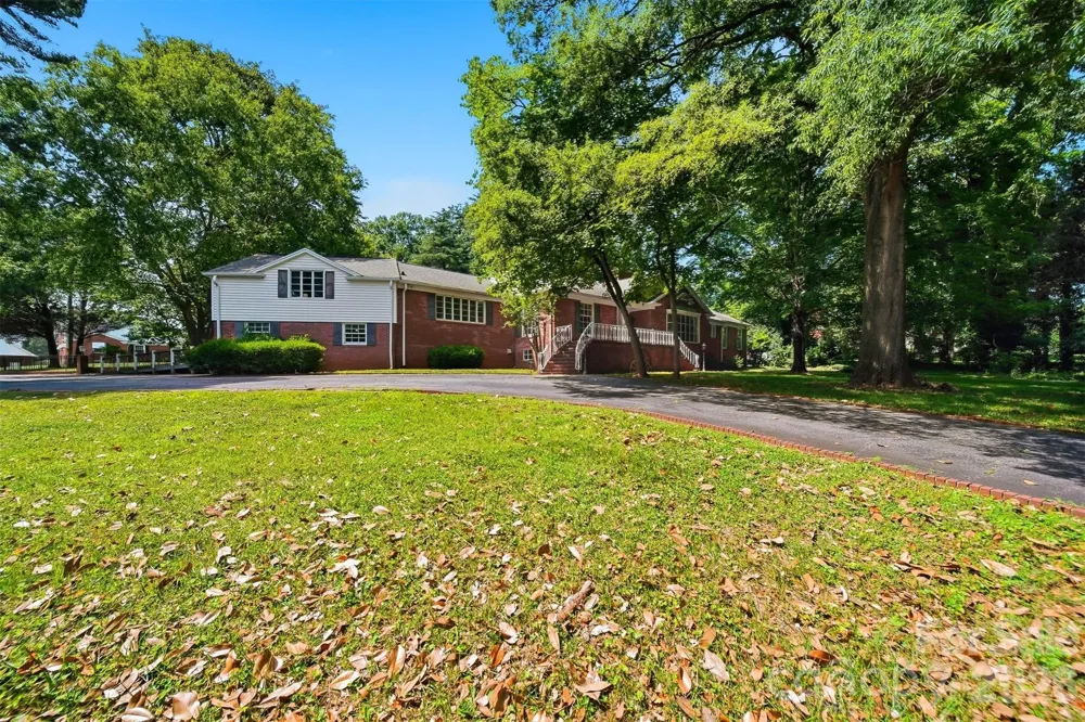 826 S College Avenue Newton, NC 28658