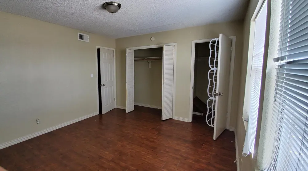 811 Spears Street #102 Alvarado, TX 76009