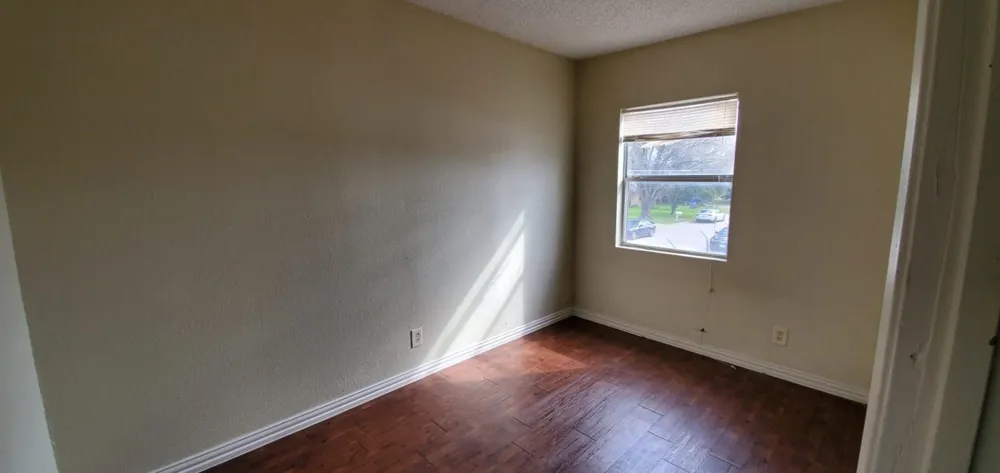 811 Spears Street #102 Alvarado, TX 76009