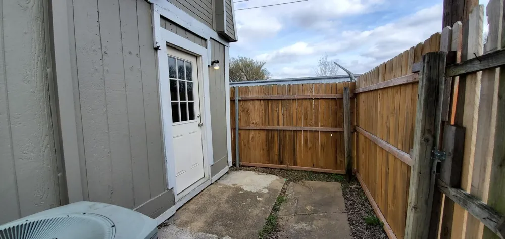 811 Spears Street #102 Alvarado, TX 76009