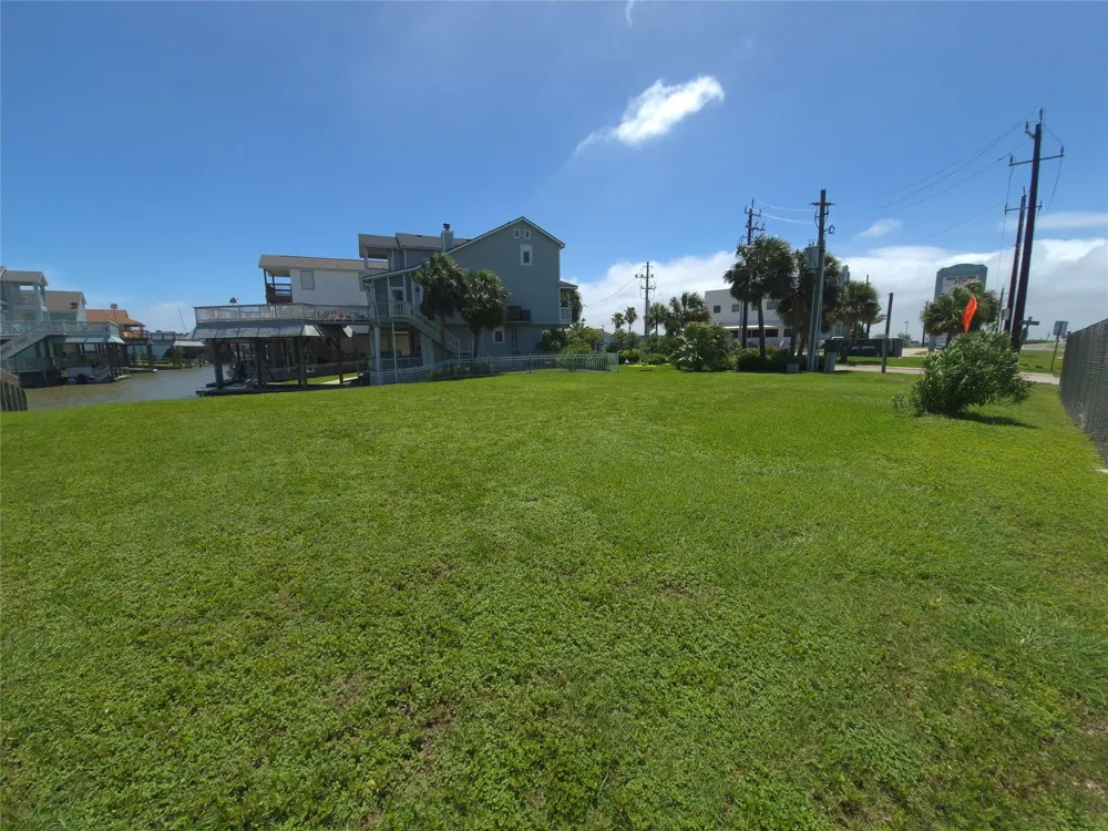 2 Kona Or Ih45 Tiki Island, TX 77554