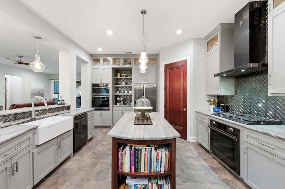280 Sundog Road Huntsville, TX 77340