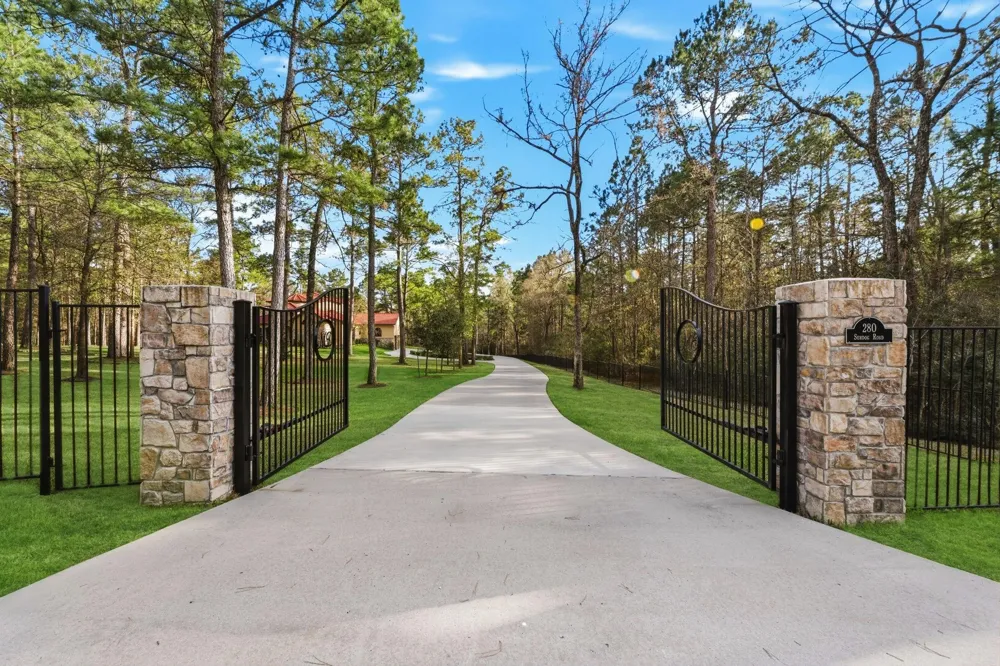 280 Sundog Road Huntsville, TX 77340