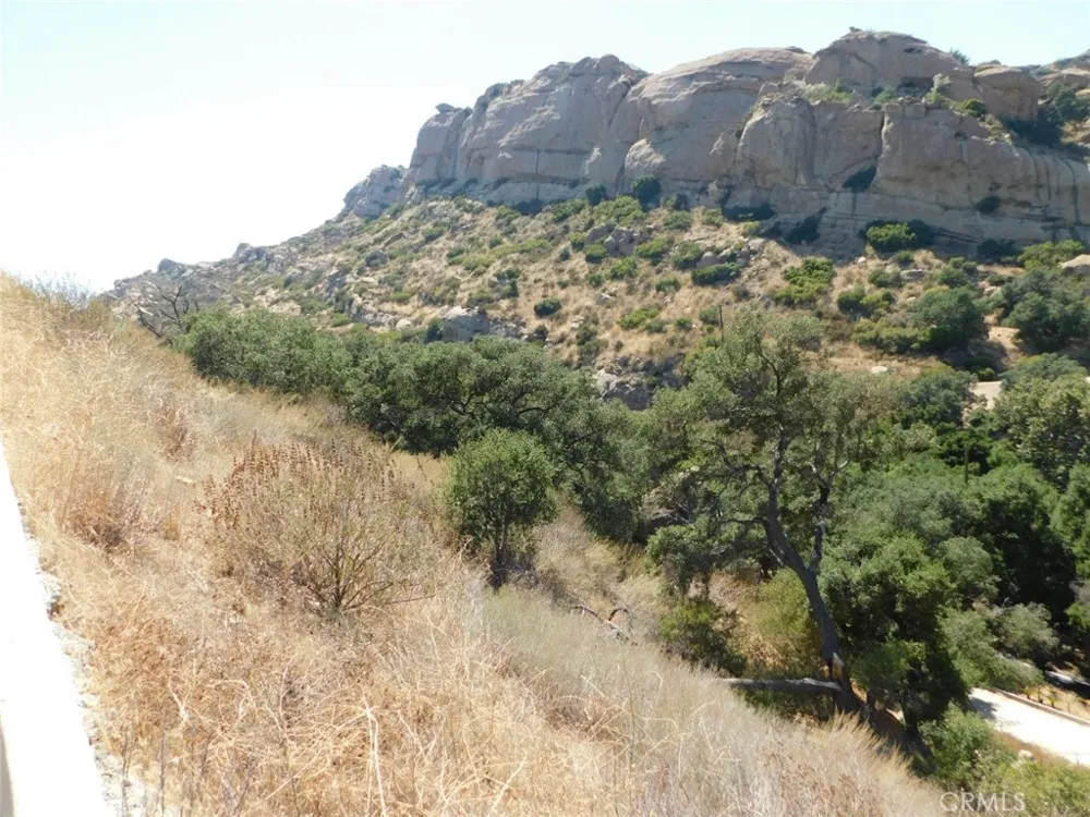476 Box Canyon Road West Hills, CA 91304