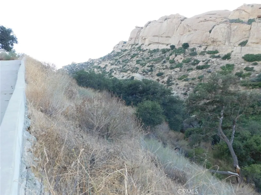 476 Box Canyon Road West Hills, CA 91304