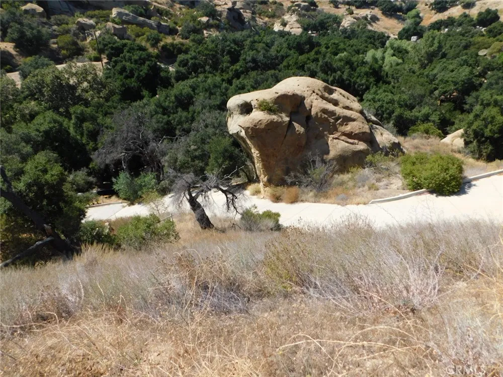 476 Box Canyon Road West Hills, CA 91304