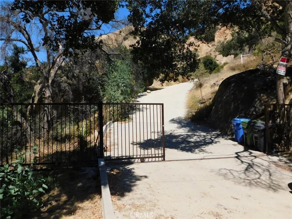 476 Box Canyon Road West Hills, CA 91304