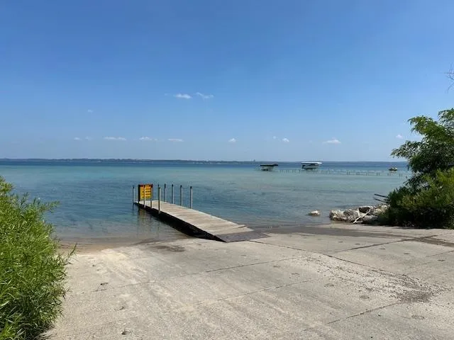7016 Hilltop Avenue Peninsula Township, MI 49686