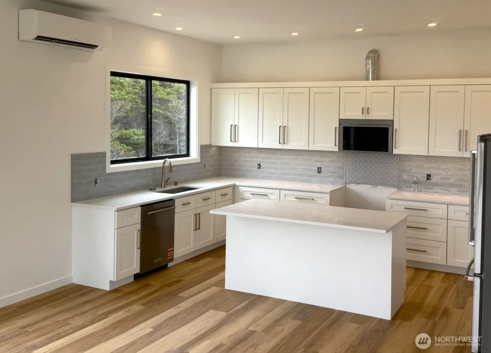 1505 Agate Lane Westport, WA 98595