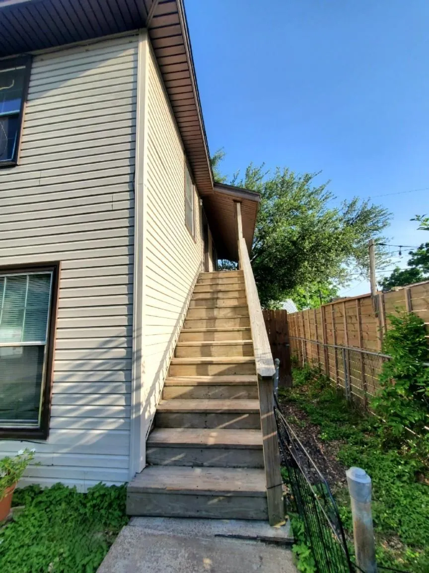 512 Avenue A South Houston, TX 77587