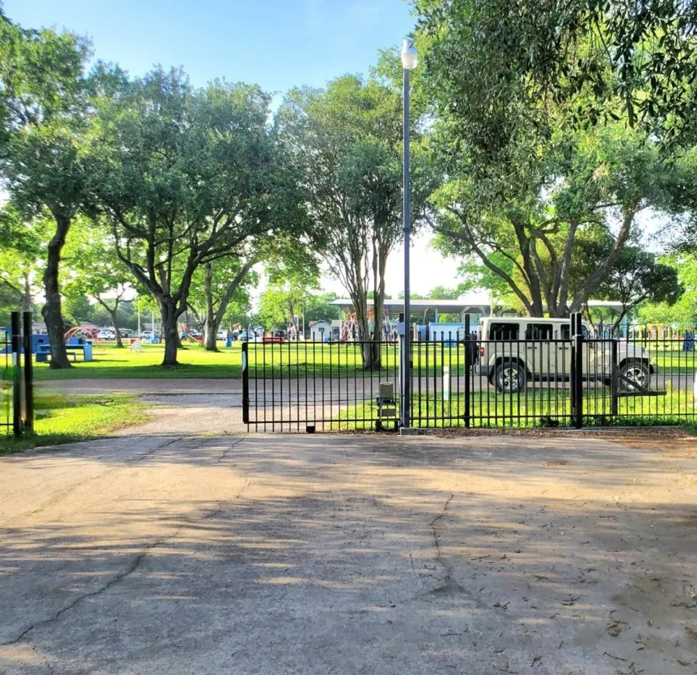 512 Avenue A South Houston, TX 77587