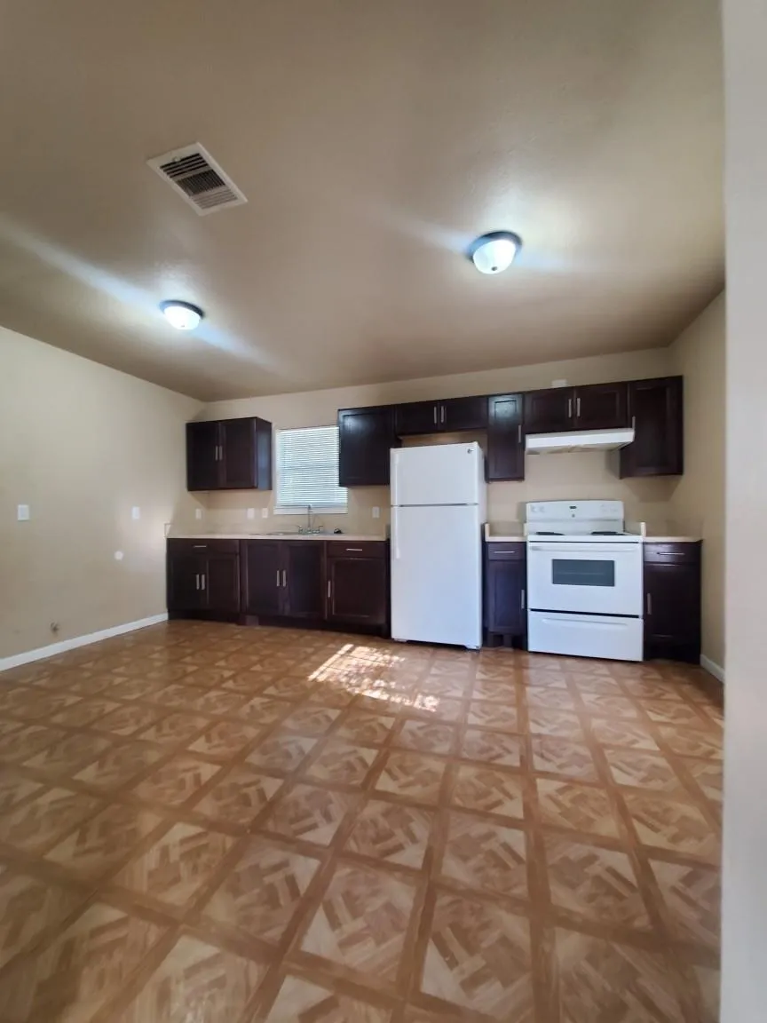 512 Avenue A South Houston, TX 77587