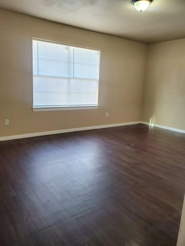 512 Avenue A South Houston, TX 77587